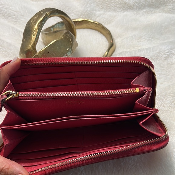 Low start, PRADA Pink Safiano Leather Zip Around wallet EUC - Picture 4 of 8